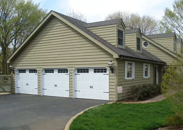 North Hatley, 9' x 7', Carriage House SP, Ice White, Orion 8 lites